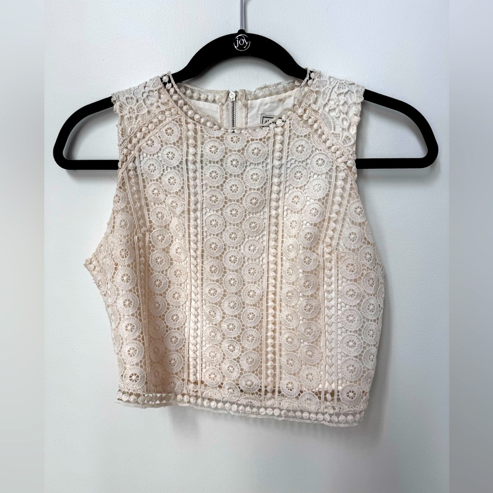 Abercrombie & Fitch Lace Crop-Top